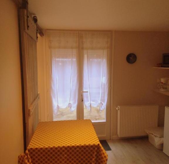 Quarto Estandar, Perigordchambre