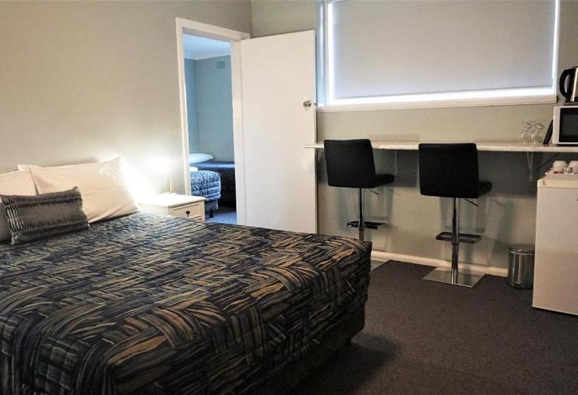 סוויטה משפחתית, Harden Country Motel