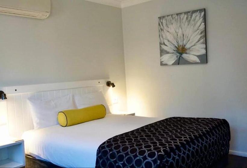 חדר סטנדרט מותאם לאדם עם מוגבלויות, Harden Country Motel