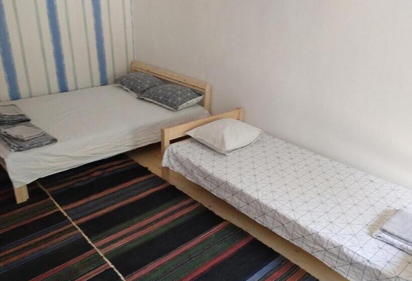 스탠다드 트리플 룸, втори километър