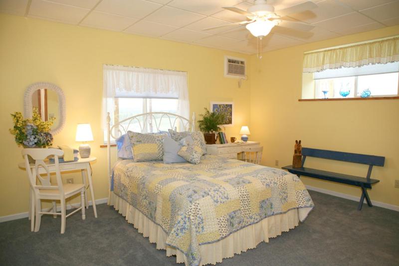 غرفة قياسية, Sawin  Logs Inn