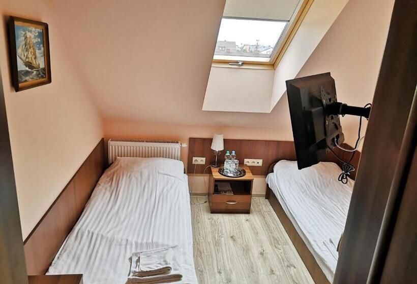 이코노미 룸, Viwaldi