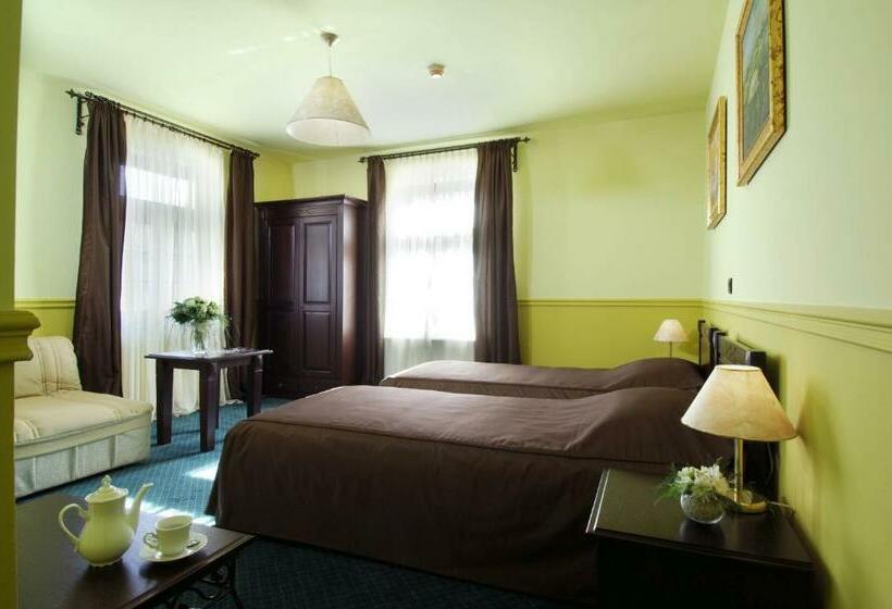 스탠다드 룸, Bitoraj Fužine