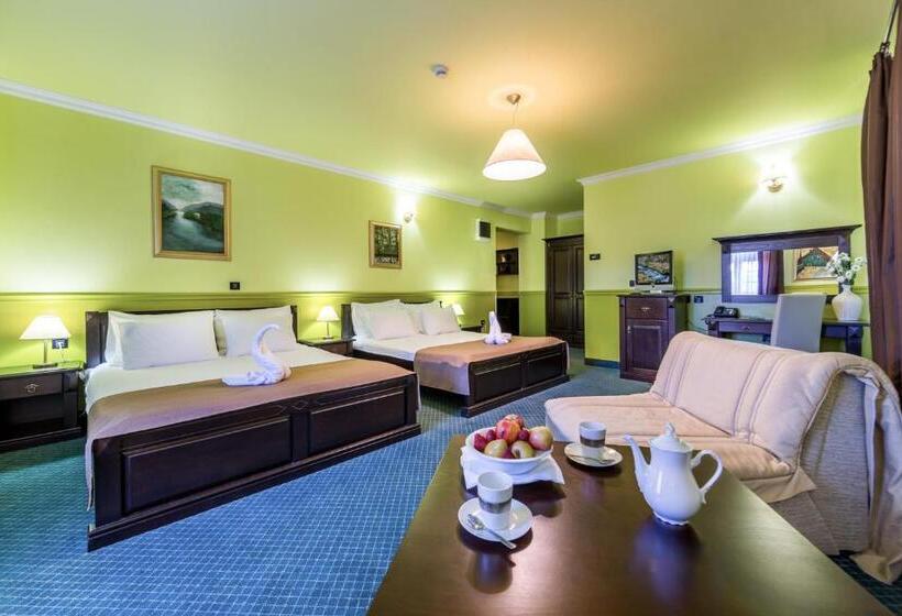 스탠다드 트리플 발코니 룸, Bitoraj Fužine