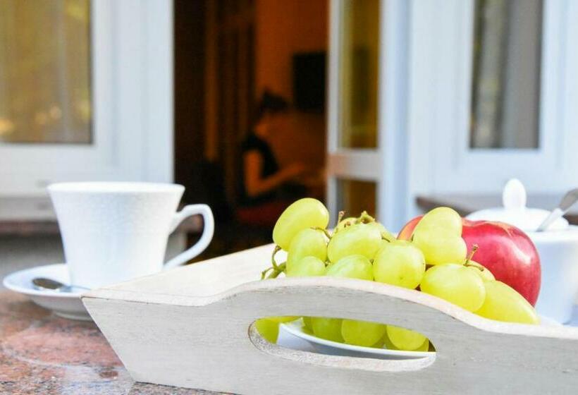 اتاق لوکس, Willa Home