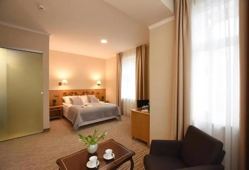 Superior-huone, Willa Home