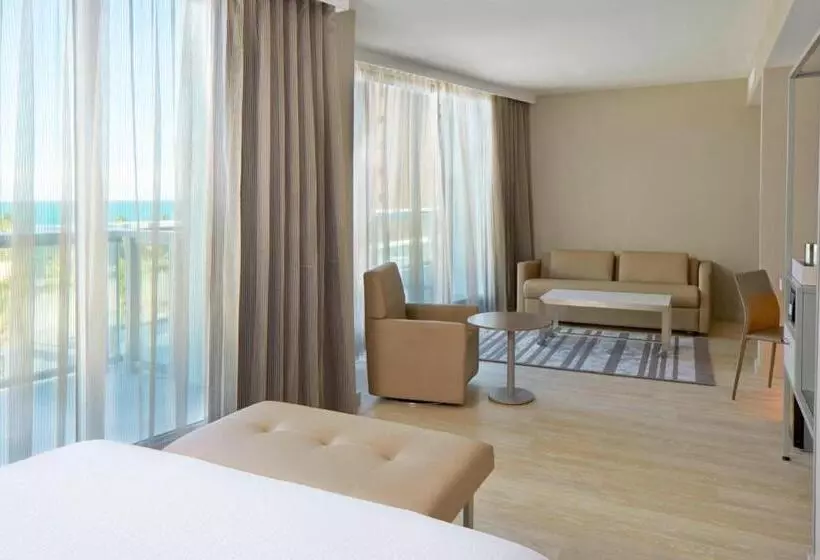 オーシャンビュースイート, Ac Hotel By Marriott Miami Beach