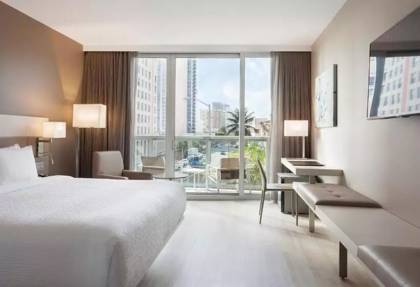 バルコニー付きデラックスルーム, Ac Hotel By Marriott Miami Beach