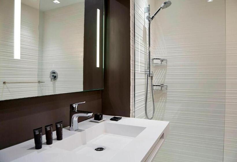 带大床的豪华间, Ac Hotel By Marriott Miami Beach