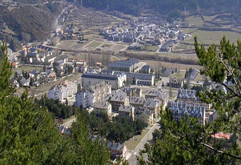 آپارتمان 3 خوابه, Apartamentos Villanua 3000