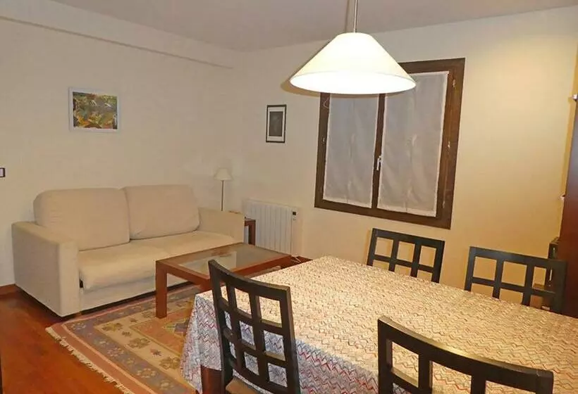 ２ベッドルームアパートメント, Apartamentos Villanua 3000