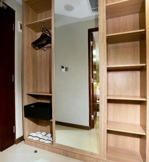 Номер Deluxe, Banua Banjarmasin Hotel & Convention Center