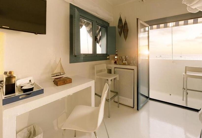 オーシャンビュースタンダードルームバルコニー付き, Avanti Lifestyle Hotel Only Adults