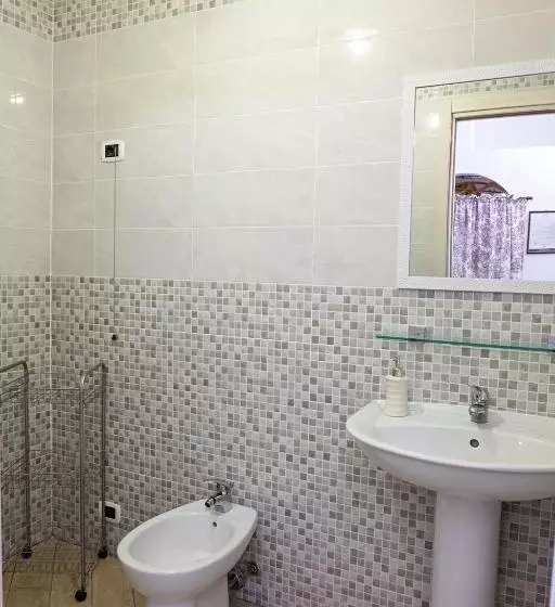 Economy-huone, B&b Barletta Acasamia Con Parcheggio Privato