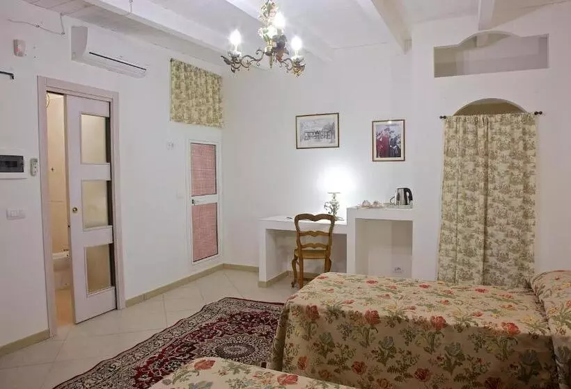 Standard Kolmen Hengen Huone, B&b Barletta Acasamia Con Parcheggio Privato
