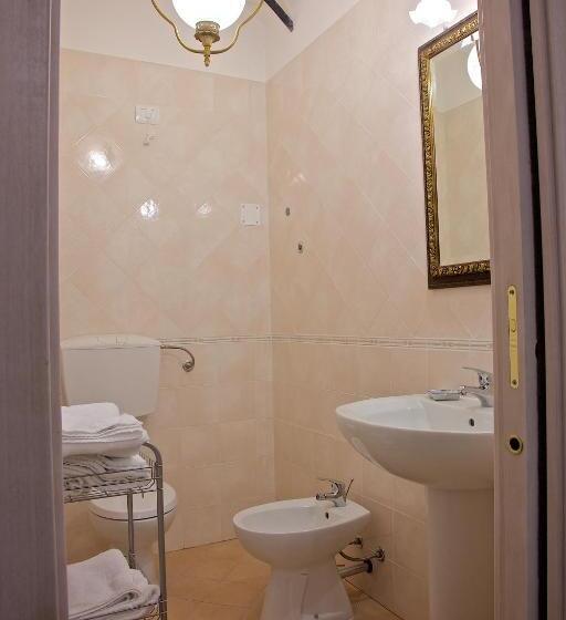 اتاق استاندارد سه نفره, B&b Barletta Acasamia Con Parcheggio Privato