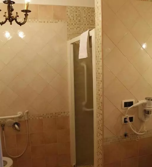 Standard Neljän Hengen Huone, B&b Barletta Acasamia Con Parcheggio Privato