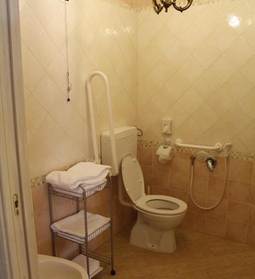 اتاق سوپریور خانوادگی, B&b Barletta Acasamia Con Parcheggio Privato