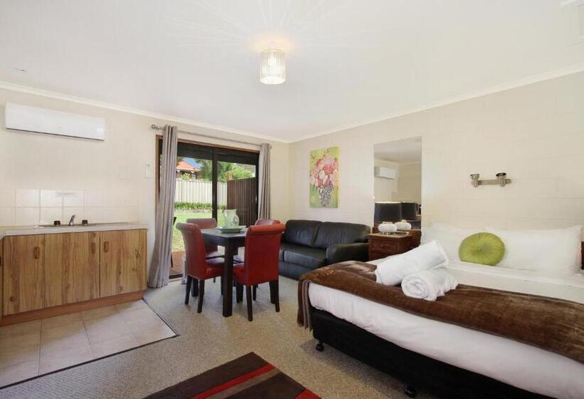 جناح, Beechworth On Bridge Motel