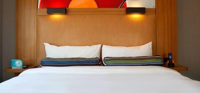 غرفه قياسيه سريرين مزدوجين, Aloft Yancheng