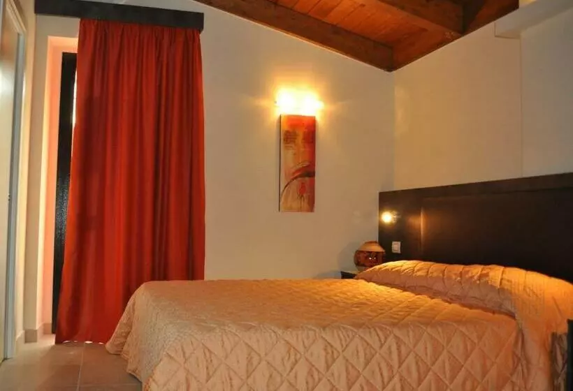 Camera Standard con Balcone, Centova
