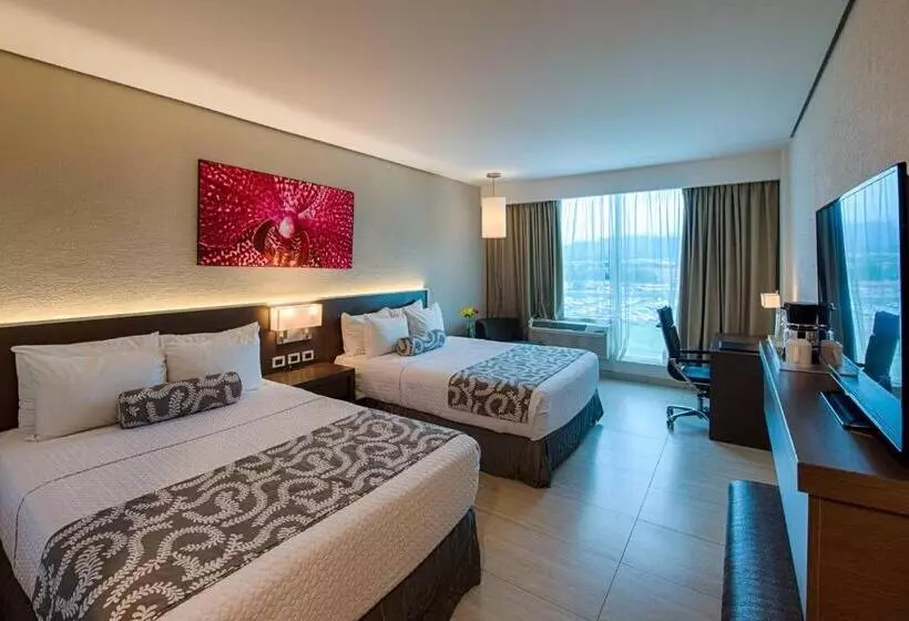اتاق اجرایی, Crowne Plaza Airport, An Ihg