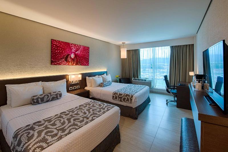 프리미엄 룸, Crowne Plaza Airport, An Ihg