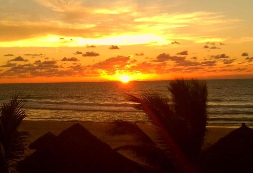 بانگلوی سوپریور, Ecolodge Riake Resort & Villa