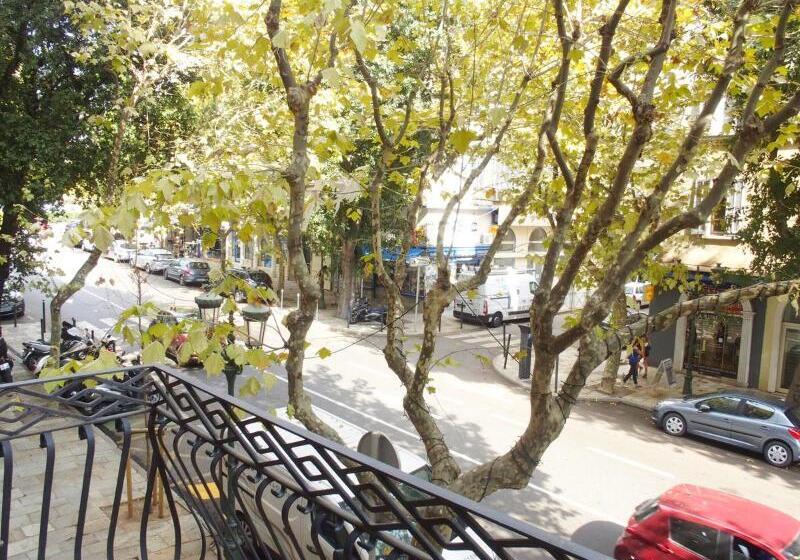 Номер Superior, Les Voyageurs