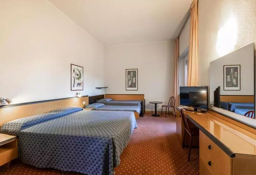 اتاق کلاسیک چهارنفره, Nuova Grosseto