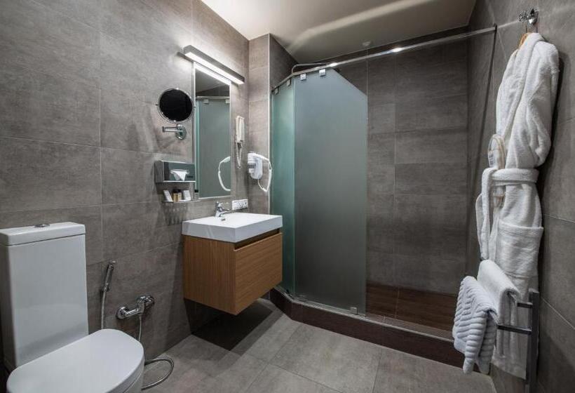 스탠다드 룸 킹사이즈 침대, Opera Suite