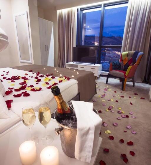 이그제큐티브 스위트, Opera Suite