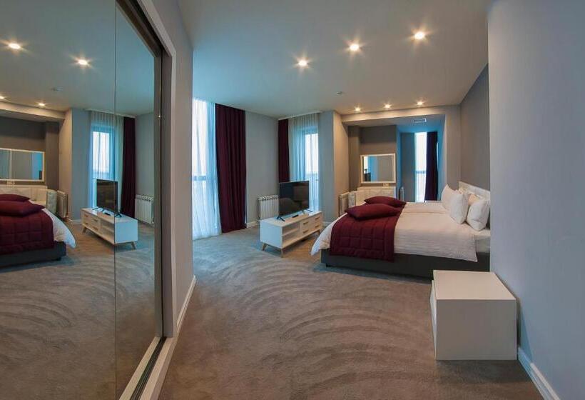 로얄 스위트, Opera Suite