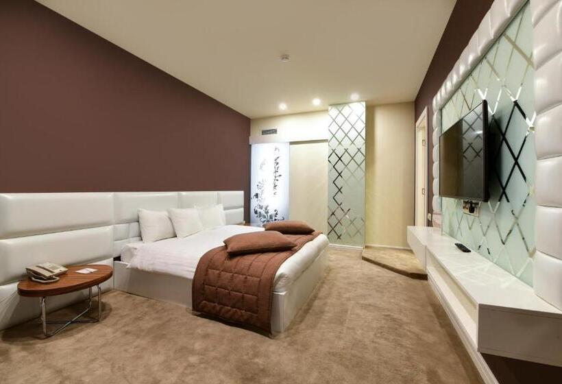 로얄 스위트, Opera Suite