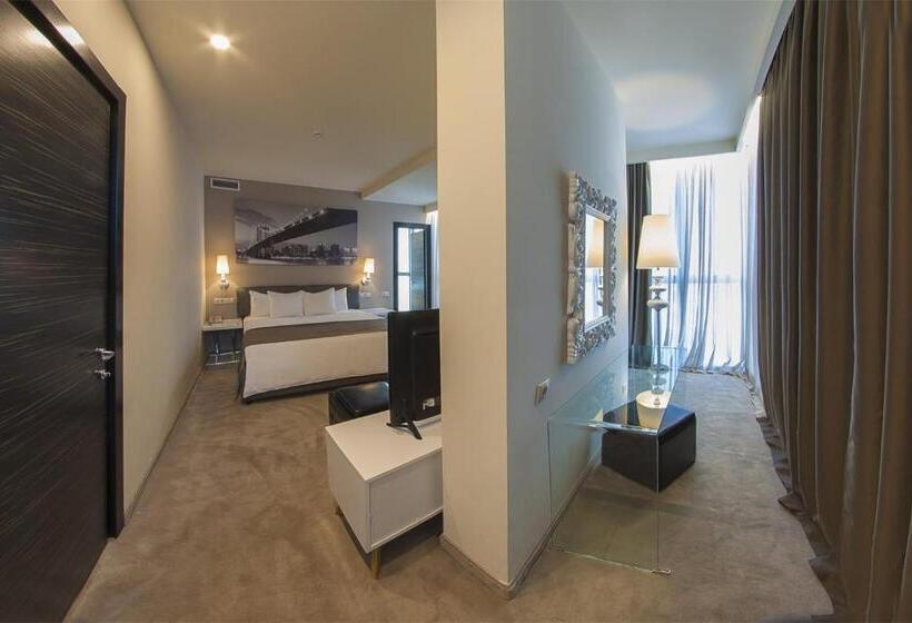 스위트, Opera Suite