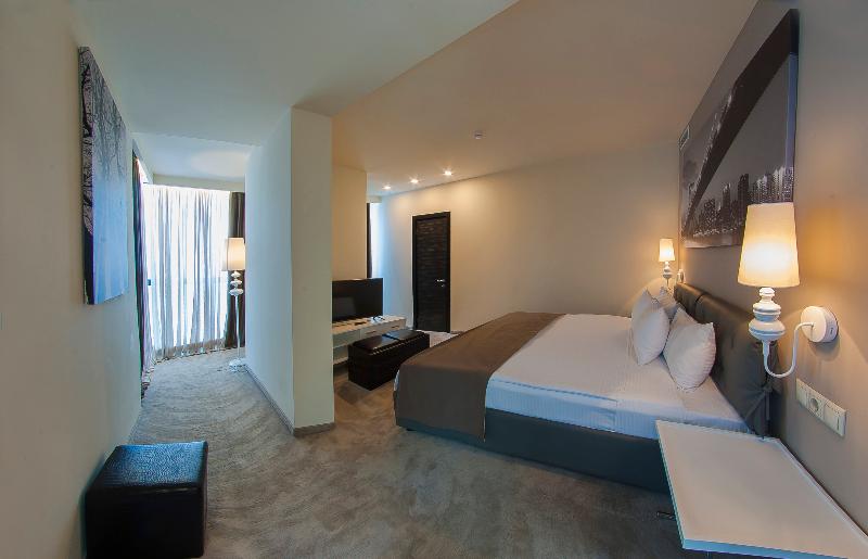 이그제큐티브 스위트, Opera Suite