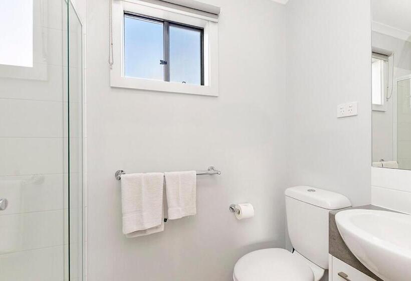 ویلای 2 خوابه, Portland Holiday Village