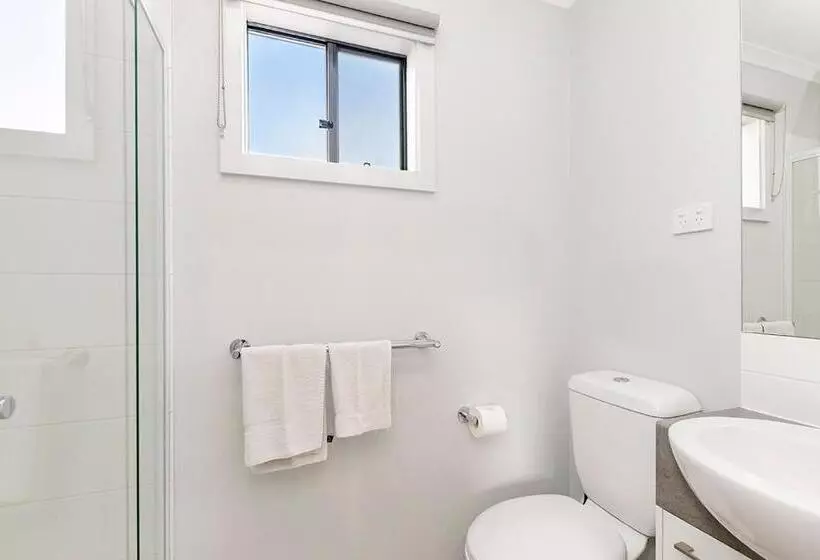 ویلای 2 خوابه, Portland Holiday Village