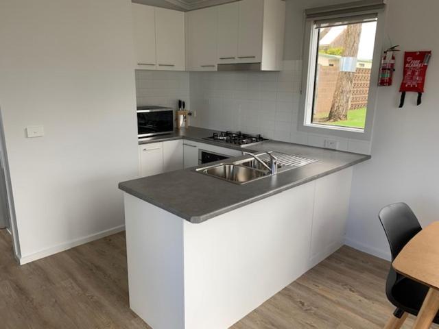 ویلای 2 خوابه, Portland Holiday Village