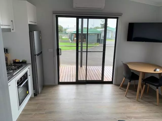 ویلای 1 خوابه, Portland Holiday Village