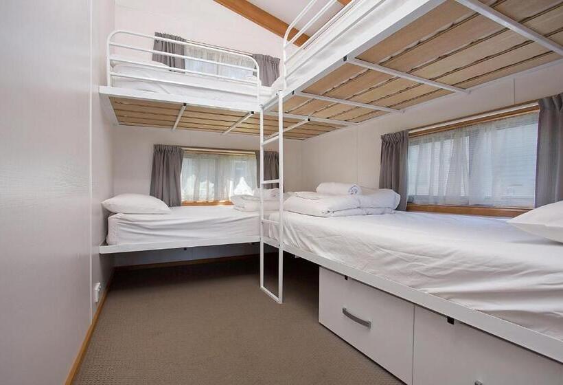 کابین, Portland Holiday Village