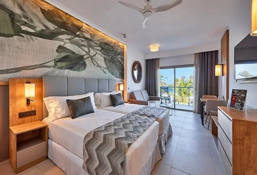 سوییت جونیور با چشم‌انداز دریا, Hotel Riu Palace Mauritius - All Inclusive - Adults Only