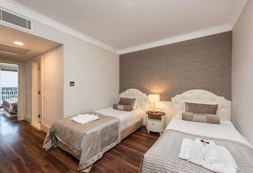 غرفة عائلية مطلّة علي البحر, Sunis Efes Royal Palace Resort & Spa