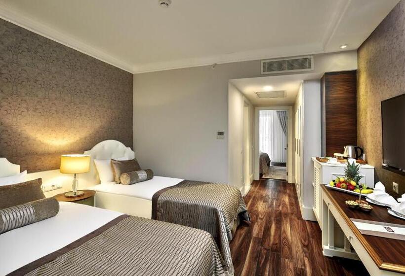 غرفة عائلية مطلّة علي البحر, Sunis Efes Royal Palace Resort & Spa