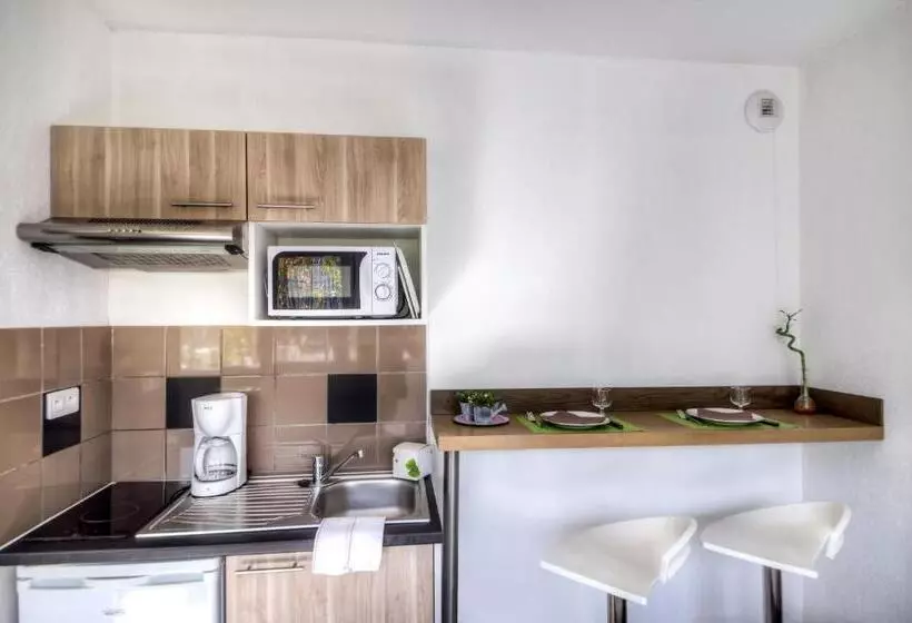 スタンダードスタジオ, Comfort Aparthotel Antibes Le Maestria