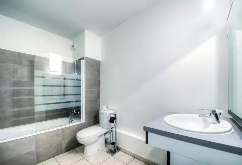 Family studio with balcony, Comfort Aparthotel Antibes Le Maestria