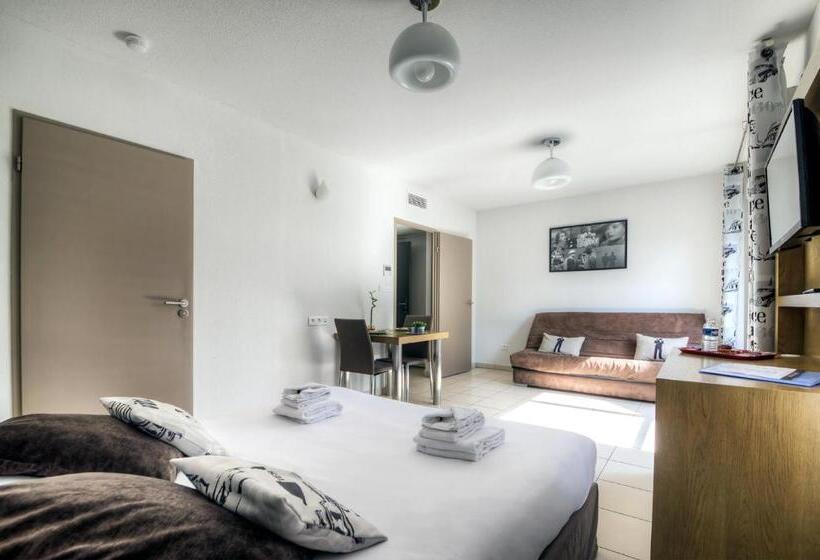 Family studio with balcony, Comfort Aparthotel Antibes Le Maestria