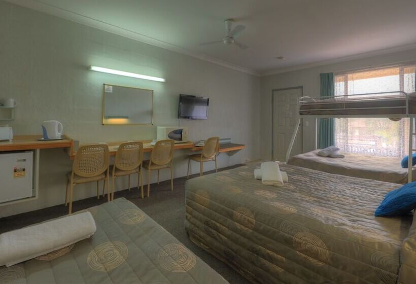 패밀리 룸, Alluna Motel