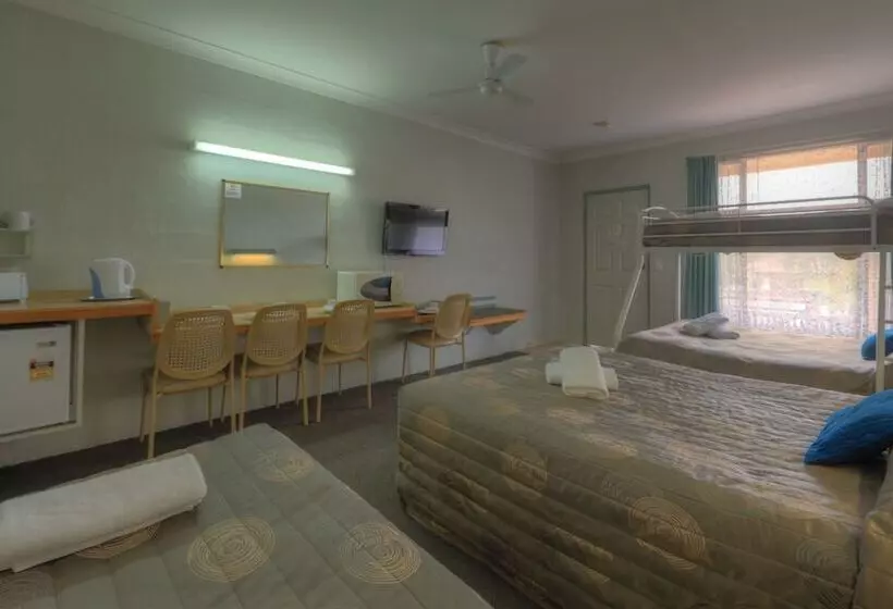 ファミリールーム, Alluna Motel