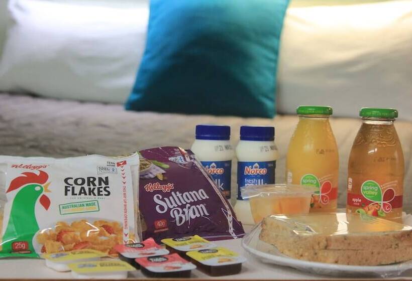 اتاق خانوادگی, Alluna Motel